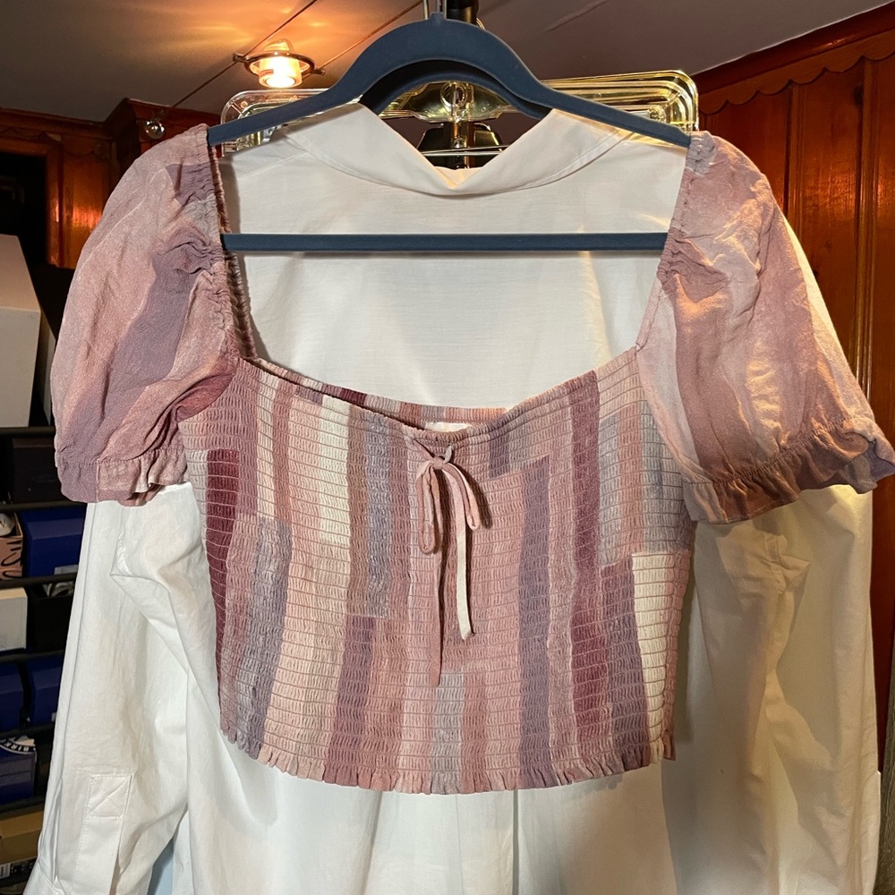 WILFRED: Pastel cropped top